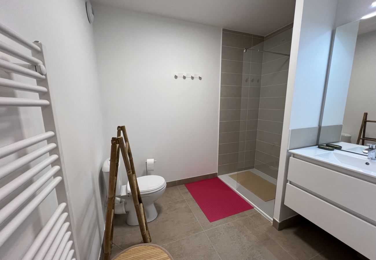 Appartement à Sérignan - Terrasse & Piscine – tout confort by Valras’Loc